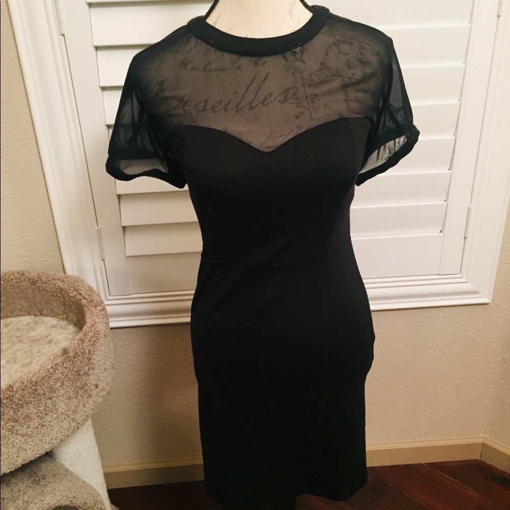 Robbi & Nikki black dress